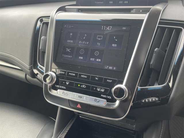 トヨタ クラウン ハイブリッド RS アドバンス 愛知県 2018(平30)年 6.8万km ホワイトパールクリスタルシャイン AIS検査実施済み　/　/パノラミックビューモニター　/黒革シート　/シートヒーター　/ベンチレーション　/ETC2.0 /セーフティセンス　/BSM /TコネクトSDナビゲーション　/フルセグ　/Blu-ray /DVD /Bluetooth/スーパーライブサウンドシステム　/三眼LEDヘッド　/雨滴感応ワイパー　/自動防眩インナーミラー　/カラーヘッドアップディスプレイ　/スマートキー　/説明書　/保証書　/スペアキー