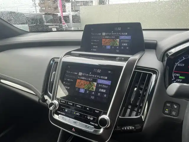 トヨタ クラウン ハイブリッド RS アドバンス 愛知県 2018(平30)年 6.8万km ホワイトパールクリスタルシャイン AIS検査実施済み　/　/パノラミックビューモニター　/黒革シート　/シートヒーター　/ベンチレーション　/ETC2.0 /セーフティセンス　/BSM /TコネクトSDナビゲーション　/フルセグ　/Blu-ray /DVD /Bluetooth/スーパーライブサウンドシステム　/三眼LEDヘッド　/雨滴感応ワイパー　/自動防眩インナーミラー　/カラーヘッドアップディスプレイ　/スマートキー　/説明書　/保証書　/スペアキー