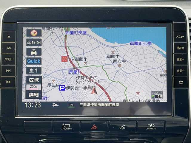 日産 セレナ e－パワー ハイウェイスター V 三重県 2021(令3)年 4.5万km ダイヤモンドブラック 純正10型ナビ/全周囲カメラ/両側パワースライドドア/純正デジタルインナーミラー/プロパイロット/ステアリングリモコン/BSM/ふらつき警報/オートライト/LEDヘッドライト/フォグライト/ビルトインETC/スペアキー/電動格納ミラー/禁煙車