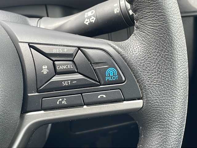 日産 セレナ e－パワー ハイウェイスター V 三重県 2021(令3)年 4.5万km ダイヤモンドブラック 純正10型ナビ/全周囲カメラ/両側パワースライドドア/純正デジタルインナーミラー/プロパイロット/ステアリングリモコン/BSM/ふらつき警報/オートライト/LEDヘッドライト/フォグライト/ビルトインETC/スペアキー/電動格納ミラー/禁煙車