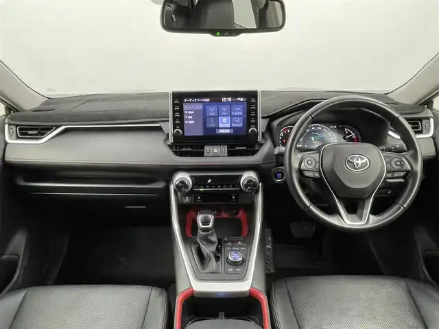 トヨタ ＲＡＶ４ アドベンチャー オフロードPKG 大分県 2022(令4)年 2.8万km アティチュードブラックマイカ 純正ディスプレイオーディオ/（ＢＴ・ＡＭ・ＦＭ・ＵＳＢ）/トヨタセーフティーセンス/・プリクラッシュセーフティ/・レーントレーシングアシスト/・ブラインドスポットモニター/・リアクロストラフィックアラート/・アダブティブクルーズコントロール/・オートマチックハイビーム/・ロードサインアシスト/・駐車時支援パーキングサポートシステム/4WD/ビルトインＥＴＣ　/前後クリアランスソナー/ダウンヒルアシスト/前席シートヒーター/前席エアーシート/ステアリングヒーター/運転席パワーシート/メモリシート/パワーバックドア/バックカメラ/社外ゴムフロアマット/純正１８インチAW/ルーフレール/オートライト/LEDヘッドライト/フォグランプ/スマートキー/プッシュスタート/電動パーキングブレーキ/オートブレーキホールド/スペアキー/保証書/取扱説明書