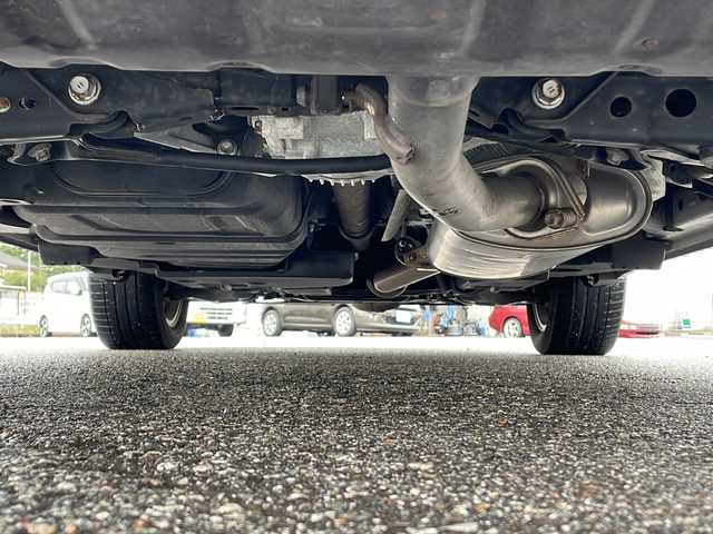 レクサス ＮＸ 200t Fスポーツ 富山県 2014(平26)年 2.9万km ソニッククォーツ 4WD/サンルーフ/三眼LEDヘッドライト/純正ナビ/フルセグ/Bluetooth/ETC/ドライブレコーダー/パノラミックビューモニター/パワーバックドア/ヘッドアップディスプレイ/アクティブサウンドコントロール/衝突被害軽減ブレーキ/レーンキープアシスト/レーダークルーズコントロール/クリアランスソナー/オートマチックハイビーム/シートベンチレーション/ステアリングヒーター/全席パワーシート