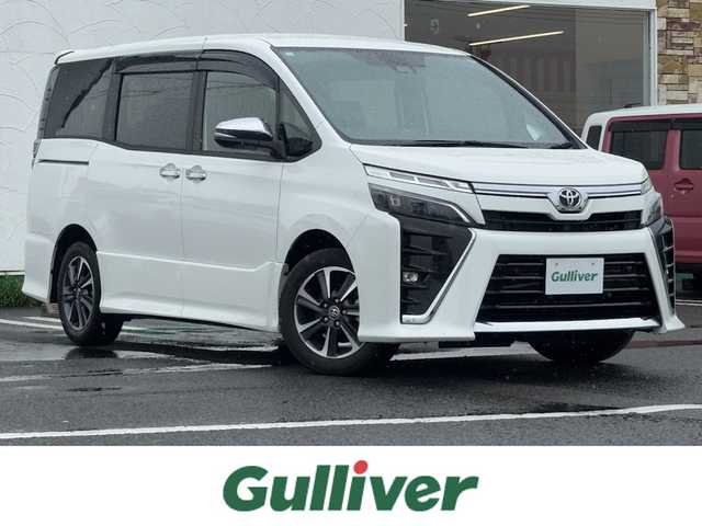 トヨタ ヴォクシー ZS 煌Ⅲ 徳島県 2020(令2)年 2万km ホワイトパールクリスタルシャイン 純正9インチナビ　NSZT-Y68T/（CD/DVD/フルセグTV）/純正フリップダウンモニター/バックカメラ/ビルトインETC/クルーズコントロール/両側パワースライドドア/LEDヘッドライト/フォグランプ/オートライト/革巻きステアリング/ステアリングスイッチ/プッシュスタート/スマートキー/純正16インチアルミホイール