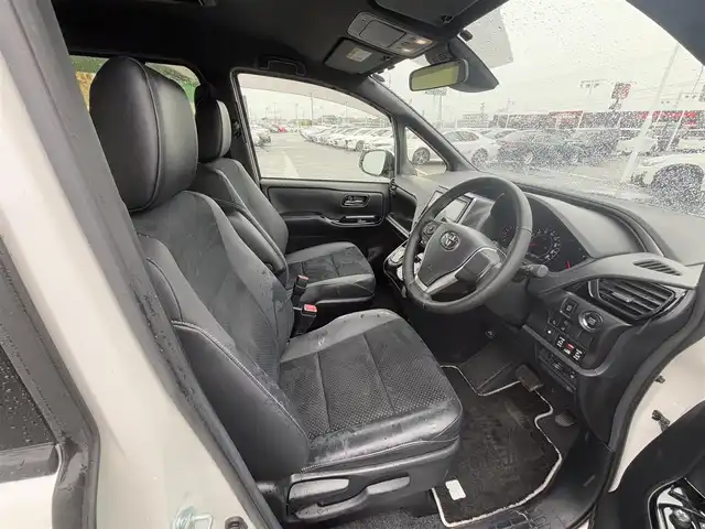 トヨタ ヴォクシー ZS 煌Ⅲ 徳島県 2020(令2)年 2万km ホワイトパールクリスタルシャイン 純正9インチナビ　NSZT-Y68T/（CD/DVD/フルセグTV）/純正フリップダウンモニター/バックカメラ/ビルトインETC/クルーズコントロール/両側パワースライドドア/LEDヘッドライト/フォグランプ/オートライト/革巻きステアリング/ステアリングスイッチ/プッシュスタート/スマートキー/純正16インチアルミホイール