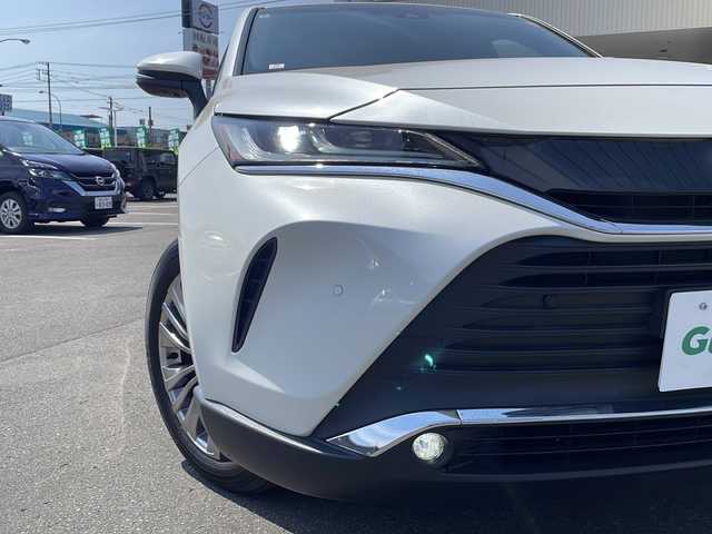 トヨタ ハリアー Z 道北・旭川 2020(令2)年 1万km ホワイトパールクリスタルシャイン ・４WD/・禁煙車/・純正SDナビBT/フルセグTV/Tコネクト/・JBLプレミアムサウンド/・パノラミックビューモニター/・電動リアゲート/・デジタルインナーミラー/・トヨタセーフティセンス/・ブラインドスポットモニター/・プリクラッシュセーフティ/・レーダークルーズコントロール/・レーンディパーチャーアラート/・アダプティブハイビームシステム/・プロアクティブドライビングアシスト/・LEDヘッドライト/フォグ/・ヘッドアップディスプレイ/・D席パワーシート/・ミラーヒーター/・雨滴感知式フロントワイパー/・オートライト/・革巻きステアリング/・ビルトインETC/・スペアキー