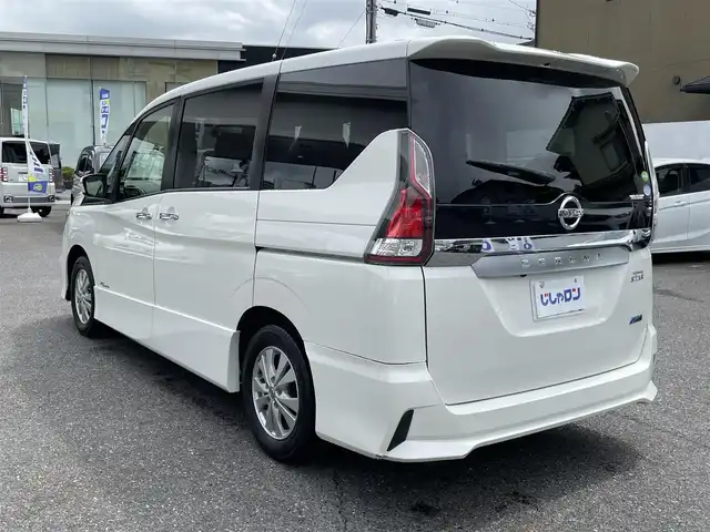 日産 セレナ ハイウェイスター 滋賀県 2017(平29)年 11.2万km ブリリアントホワイトパール (株)IDOMが運営する【じしゃロン草津店】の自社ローン専用車両になりますこちらは現金またはオートローンご利用時の価格です。自社ローンご希望の方は別途その旨お申付け下さい