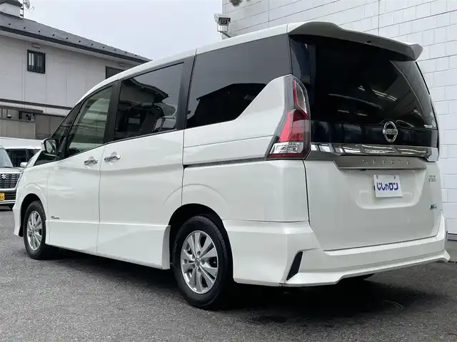 日産 セレナ ハイウェイスター 滋賀県 2017(平29)年 11.2万km ブリリアントホワイトパール (株)IDOMが運営する【じしゃロン草津店】の自社ローン専用車両になりますこちらは現金またはオートローンご利用時の価格です。自社ローンご希望の方は別途その旨お申付け下さい