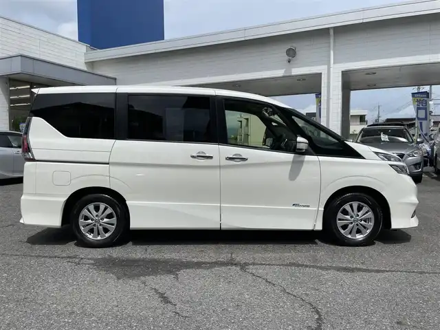 日産 セレナ ハイウェイスター 滋賀県 2017(平29)年 11.2万km ブリリアントホワイトパール (株)IDOMが運営する【じしゃロン草津店】の自社ローン専用車両になりますこちらは現金またはオートローンご利用時の価格です。自社ローンご希望の方は別途その旨お申付け下さい