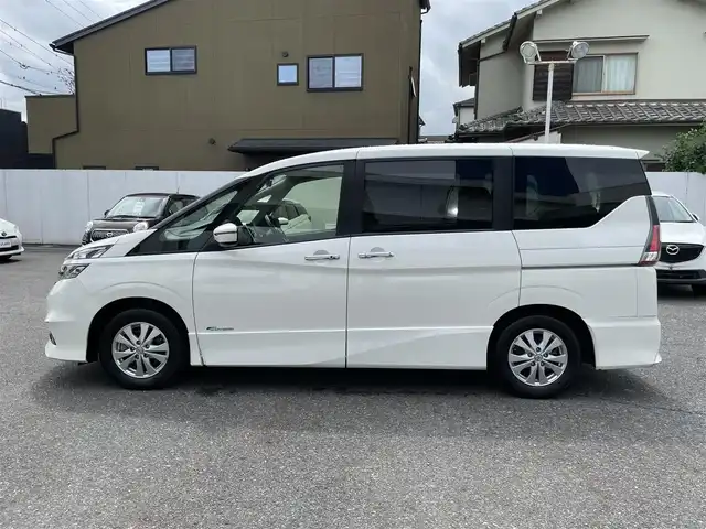 日産 セレナ ハイウェイスター 滋賀県 2017(平29)年 11.2万km ブリリアントホワイトパール (株)IDOMが運営する【じしゃロン草津店】の自社ローン専用車両になりますこちらは現金またはオートローンご利用時の価格です。自社ローンご希望の方は別途その旨お申付け下さい