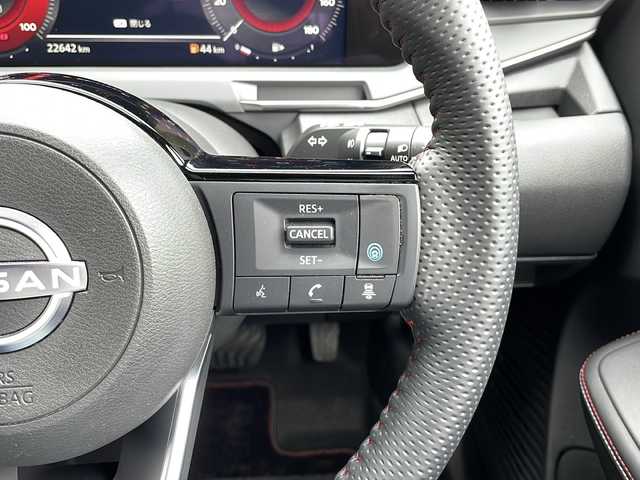 日産 オーラ ニスモ 山口県 2023(令5)年 2.3万km スーパーブラック 純正メモリナビ/・Bluetooth、USB、FM・AMラジオ/・フルセグテレビ/全方位カメラ/バックカメラ/ビルトインＥＴＣ2.0/ドライブレコーダー/レーダークルーズコントロール/プロパイロット/ワイヤレス充電/ハーフレザーシート/シートヒーター【D＋N席】/純正フロアマット/純正17インチアルミホイール/ステアリングヒーター/ステアリングスイッチ/ドアバイザー/プッシュスタート/スマートキー/レーンキープアシスト/エマージェンシーブレーキ/パーキングアシスト/盗難防止装置