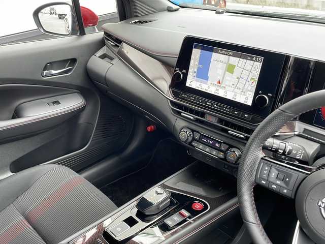 日産 オーラ ニスモ 山口県 2023(令5)年 2.3万km スーパーブラック 純正メモリナビ/・Bluetooth、USB、FM・AMラジオ/・フルセグテレビ/全方位カメラ/バックカメラ/ビルトインＥＴＣ2.0/ドライブレコーダー/レーダークルーズコントロール/プロパイロット/ワイヤレス充電/ハーフレザーシート/シートヒーター【D＋N席】/純正フロアマット/純正17インチアルミホイール/ステアリングヒーター/ステアリングスイッチ/ドアバイザー/プッシュスタート/スマートキー/レーンキープアシスト/エマージェンシーブレーキ/パーキングアシスト/盗難防止装置