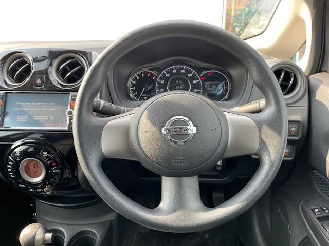 日産 ノート X DIG－S エマージェンシーB 静岡県 2014(平26)年 2.1万km ダークメタルグレー 純正ナビ　/AM/FM/CD/DVD/BT/アラウンビューモニター/エマージェンシーブレーキ/クリアランスソナー/社外前後ドライブレコーダー/社外LEDへットライト/ETC/スペアキー