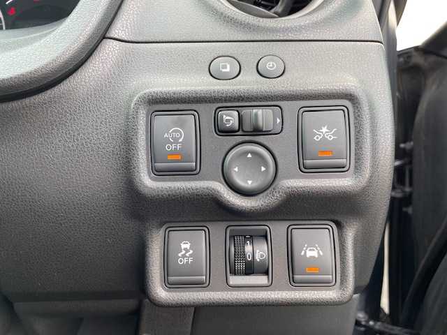 日産 ノート X DIG－S エマージェンシーB 静岡県 2014(平26)年 2.1万km ダークメタルグレー 純正ナビ　/AM/FM/CD/DVD/BT/アラウンビューモニター/エマージェンシーブレーキ/クリアランスソナー/社外前後ドライブレコーダー/社外LEDへットライト/ETC/スペアキー