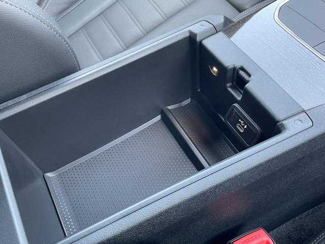 ＢＭＷ ３２０ｄ xDrive ツーリング Mスポーツ 埼玉県 2020(令2)年 2.6万km サファイアブラックP 黒レザーシート/ハイラインパッケージ/純正HDDナビ/（Bluetooth/USB）/バックカメラ/Ａｐｐｌｅ　Ｃａｒ　Ｐｌａｙ/アクティブクルーズコントロール/ブラインドスポットモニター/パーキングアシスト/置くだけ充電/ＬＥＤランプ/ミラーETC