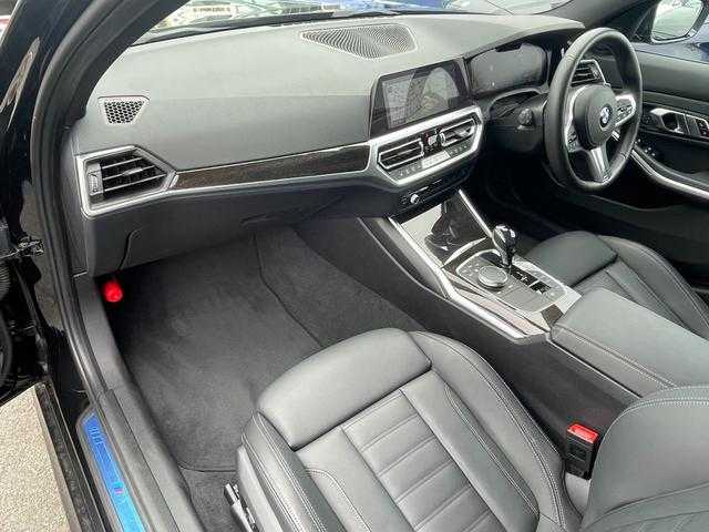 ＢＭＷ ３２０ｄ xDrive ツーリング Mスポーツ 埼玉県 2020(令2)年 2.6万km サファイアブラックP 黒レザーシート/ハイラインパッケージ/純正HDDナビ/（Bluetooth/USB）/バックカメラ/Ａｐｐｌｅ　Ｃａｒ　Ｐｌａｙ/アクティブクルーズコントロール/ブラインドスポットモニター/パーキングアシスト/置くだけ充電/ＬＥＤランプ/ミラーETC