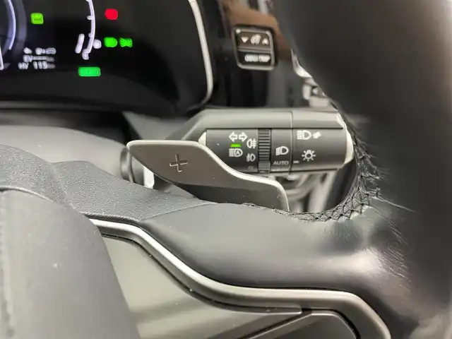 レクサス ＮＸ 450h+ バージョンL 愛知県 2022(令4)年 2.9万km ソニッククォーツ 4WD/レクサスセーフティセンス＋/　　・プリクラッシュセーフティ/　　・レーントレーシングアシスト/　　・レーンディバーチャーアラート/　　・アダプティブハイビームアシスト/　　・ロードサインアシスト/　　・リヤクロストラフィックアラート/　　・レーダークルーズコントロール/クリアランスソナー/ブラインドスポットモニター/ヘッドアップディスプレイ/14インチディスプレイオーディオ/　　・CD/DVD/BT/フルセグ/パノラミックビューモニター/ビルトインETC2.0/置くだけ充電/AC100V/本革巻ステアリングリモコン/ステアリングヒーター/本革シート/パワーシート（前席）/シートポジションメモリ機能（D席）/シートヒーター（全席）/ベンチレーション（前席）/パワーバックドア/純正20インチアルミホイール/3眼LEDヘッドライト/フォグランプ