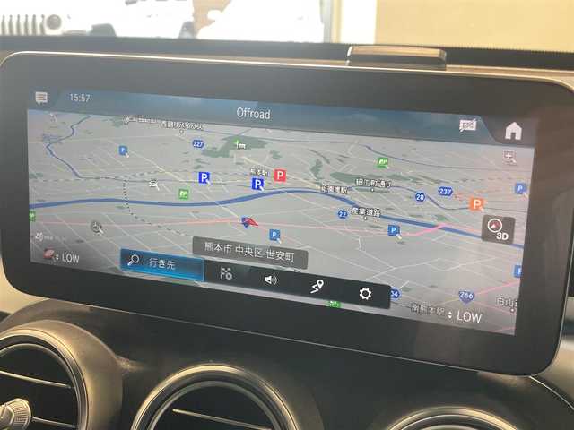 メルセデス・ベンツ ＧＬＣ２２０ d 4マチック AMGライン 熊本県 2020(令2)年 5.9万km オブシディアンブラック ・スマートキー/・プッシュスタート/・パノラマサンルーフ/・アクティブステアリングアシスト/・道路標識アシスト/・アクティブレーンキーピングアシスト/・アクティブブレーキアシスト/・アテンションアシスト/・ブラインドスポットモニター/・レーンチェンジアシスト/・インテリジェントライトシステム/・クルーズコントロール(追従式)/・黒革シート/・前席パワーシート/・全席シートヒーター /・前席エアシート /・純正メモリナビ/　【Bluetooth・USB・AppleCarPlay・AndroidAuto】/・Burmesterサウンドシステム/・フルセグTV/・全方位カメラ/・ETC2.0/・ヘッドアップディスプレイ/・パワーバックドア/・LEDヘッドランプ/・純正マット/・保証書/取説