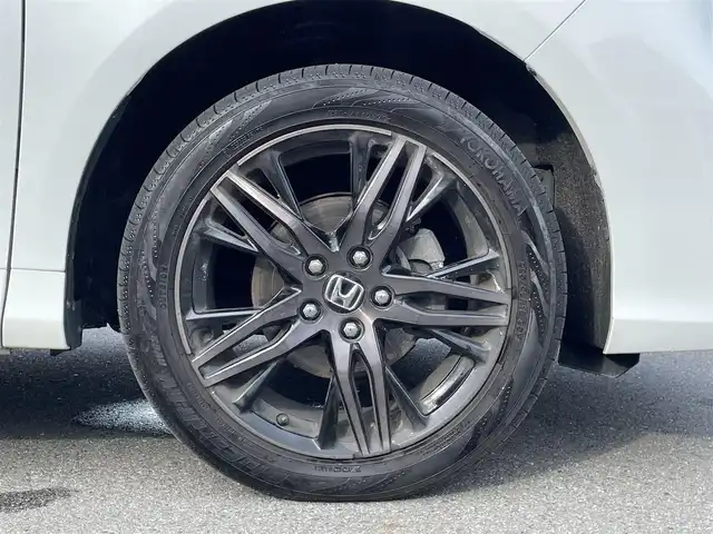 ホンダ オデッセイ アブソルート・EXホンダセンジング 群馬県 2020(令2)年 7.3万km プラチナホワイトパール 純正９型ナビ　/フルセグ・Ｂｌｕｅｔｏｏｔｈ・CD・DVD/全周囲カメラ　/電動リアドア　/衝突軽減ブレーキ　/レーンアシスト　/アダクティブクルーズコントロール　/コーナーセンサー　/前後ドライブレコーダー/黒ハーフレザー/前席パワーシート/ＥＴＣ　/純正マット