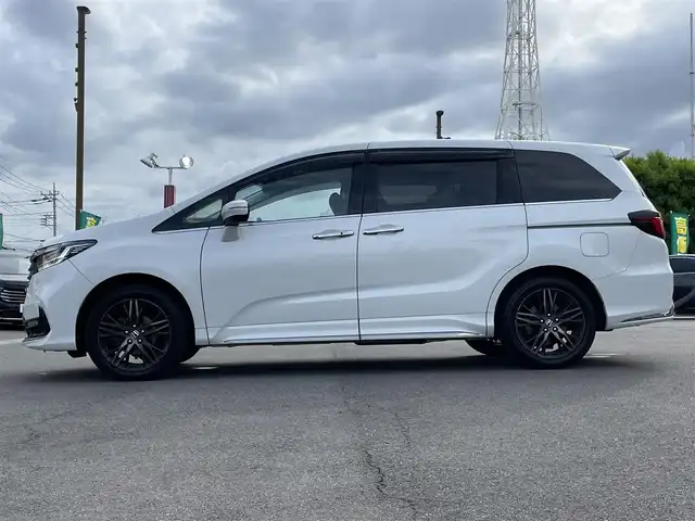 ホンダ オデッセイ アブソルート・EXホンダセンジング 群馬県 2020(令2)年 7.3万km プラチナホワイトパール 純正９型ナビ　/フルセグ・Ｂｌｕｅｔｏｏｔｈ・CD・DVD/全周囲カメラ　/電動リアドア　/衝突軽減ブレーキ　/レーンアシスト　/アダクティブクルーズコントロール　/コーナーセンサー　/前後ドライブレコーダー/黒ハーフレザー/前席パワーシート/ＥＴＣ　/純正マット