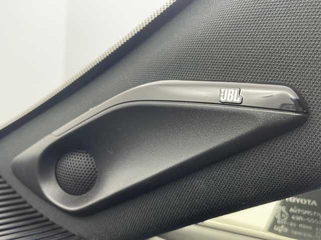 トヨタ ハリアー ＰＨＥＶ Z 栃木県 2023(令5)年 2.9万km プラチナホワイトパールマイカ ワンオーナー/寒冷地仕様/純正デジタルインナーミラー(ドラレコ内臓)/JBLプレミアムサウンド/純正ディスプレイオーディオ/・Apple CarPlay/Android Auto/Bluetooth/Miracast/・フルセグTV(テレビキャンセラー有)/・USB/・FM/AM/おくだけ充電/トヨタセーフティセンス/・プリクラッシュセーフティ/・誤発進抑制/・レーダークルーズコントロール/・レーンキープアシスト/・全周囲カメラ/・ヘッドアップディスプレイ/・ブラインドスポットモニター/・ロードサインアシスト/・オートハイビーム/ビルトインETC2.0/電動リアゲート/AC1500W対応コンセント/LEDヘッドライト/LEDフォグランプ/ステアリングヒーター/パワーシート(D/N)/シートヒーター(D/N席 R席R/L)/シートベンチレーター(D/N席)/純正19インチアルミホイール/ドアバイザー/サイド+カーテンエアバッグ/純正フロアマット/スマートキー×2本/エンジンスターター/スペアタイヤ/保証書、取扱説明書/充電ケーブル車載
