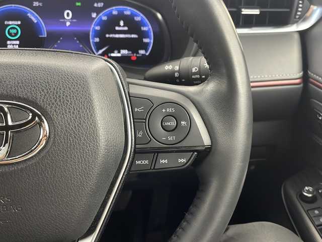 トヨタ ハリアー ＰＨＥＶ Z 栃木県 2023(令5)年 2.9万km プラチナホワイトパールマイカ ワンオーナー/寒冷地仕様/純正デジタルインナーミラー(ドラレコ内臓)/JBLプレミアムサウンド/純正ディスプレイオーディオ/・Apple CarPlay/Android Auto/Bluetooth/Miracast/・フルセグTV(テレビキャンセラー有)/・USB/・FM/AM/おくだけ充電/トヨタセーフティセンス/・プリクラッシュセーフティ/・誤発進抑制/・レーダークルーズコントロール/・レーンキープアシスト/・全周囲カメラ/・ヘッドアップディスプレイ/・ブラインドスポットモニター/・ロードサインアシスト/・オートハイビーム/ビルトインETC2.0/電動リアゲート/AC1500W対応コンセント/LEDヘッドライト/LEDフォグランプ/ステアリングヒーター/パワーシート(D/N)/シートヒーター(D/N席 R席R/L)/シートベンチレーター(D/N席)/純正19インチアルミホイール/ドアバイザー/サイド+カーテンエアバッグ/純正フロアマット/スマートキー×2本/エンジンスターター/スペアタイヤ/保証書、取扱説明書/充電ケーブル車載