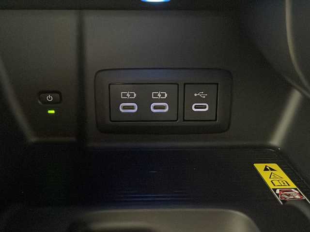 トヨタ ハリアー ＰＨＥＶ Z 栃木県 2023(令5)年 2.9万km プラチナホワイトパールマイカ ワンオーナー/寒冷地仕様/純正デジタルインナーミラー(ドラレコ内臓)/JBLプレミアムサウンド/純正ディスプレイオーディオ/・Apple CarPlay/Android Auto/Bluetooth/Miracast/・フルセグTV(テレビキャンセラー有)/・USB/・FM/AM/おくだけ充電/トヨタセーフティセンス/・プリクラッシュセーフティ/・誤発進抑制/・レーダークルーズコントロール/・レーンキープアシスト/・全周囲カメラ/・ヘッドアップディスプレイ/・ブラインドスポットモニター/・ロードサインアシスト/・オートハイビーム/ビルトインETC2.0/電動リアゲート/AC1500W対応コンセント/LEDヘッドライト/LEDフォグランプ/ステアリングヒーター/パワーシート(D/N)/シートヒーター(D/N席 R席R/L)/シートベンチレーター(D/N席)/純正19インチアルミホイール/ドアバイザー/サイド+カーテンエアバッグ/純正フロアマット/スマートキー×2本/エンジンスターター/スペアタイヤ/保証書、取扱説明書/充電ケーブル車載