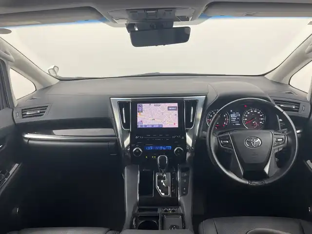 トヨタ アルファード S Cパッケージ 群馬県 2023(令5)年 1.8万km ホワイトパールクリスタルシャイン 純正９型ナビ　純正１２．１型後席モニター　ツインムーンルーフ　アダプティブクルーズコントロール　レーンキープアシスト　衝突被害軽減ブレーキ　デジタルインナーミラー　ブラインドスポットモニター　禁煙車