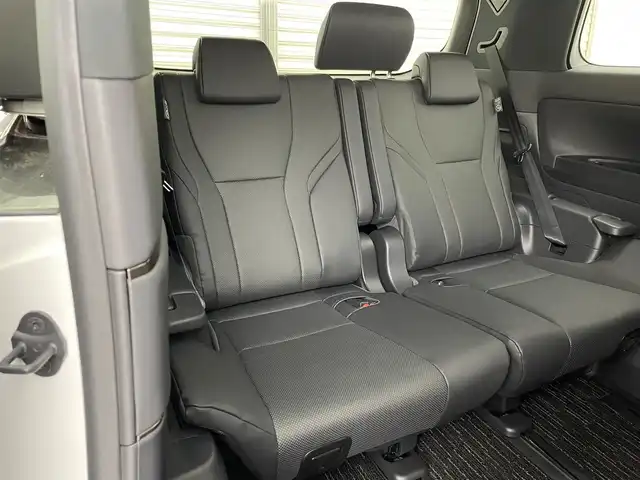 トヨタ アルファード Z 長野県 2024(令6)年 0.8万km プラチナホワイトパールマイカ 純正14型ディスプレイオーディオ/フルセグ/全方位カメラ/モデリスタエアロ/左右独立ムーンルーフ/アドバンストパーク/衝突被害軽減ブレーキ/車線逸脱抑制装置/レーダークルーズコントロール/オートマチックハイビーム/クリアランスソナー/ブラインドスポットモニター/両側電動スライドドア/置くだけ充電/AC100V/ETC2.0/シートヒーター/ベンチレーション/ステアリングヒーター/純正18インチAW/3眼LEDヘッドライト/スマートキー