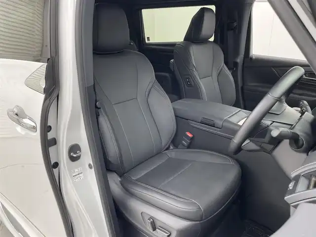 トヨタ アルファード Z 長野県 2024(令6)年 0.8万km プラチナホワイトパールマイカ 純正14型ディスプレイオーディオ/フルセグ/全方位カメラ/モデリスタエアロ/左右独立ムーンルーフ/アドバンストパーク/衝突被害軽減ブレーキ/車線逸脱抑制装置/レーダークルーズコントロール/オートマチックハイビーム/クリアランスソナー/ブラインドスポットモニター/両側電動スライドドア/置くだけ充電/AC100V/ETC2.0/シートヒーター/ベンチレーション/ステアリングヒーター/純正18インチAW/3眼LEDヘッドライト/スマートキー