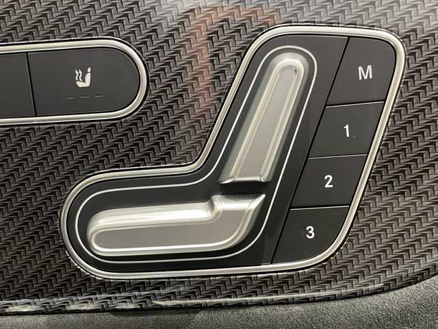 メルセデス・ベンツ ＧＬＢ２００ｄ AMGライン 新潟県 2020(令2)年 3万km ポーラホワイト パノラミックスライディングルーフ/ナビゲーションシステムパッケージ/・アクティブステアリングアシスト/・フルセグ/レーダーセーフティパッケージ/・アクティブディスタンスアシスト・ディストロニック/・アクティブブレーキアシスト/・アクティブブラインドスポットアシスト/ダイナミックセレクト/・エレクトロニック・スタビリティ・プログラム/・パークトロニック/・ダウンヒル・スピード・レギュレーション/・アクティブレーンキーピングアシスト/フラットランクオープナー/アシスト/・アクティブパーキングアシスト/・レーンチェンジアシスト/360°カメラシステム/パワーシート/シートヒーター/ETC2.0/ドライブレコーダー