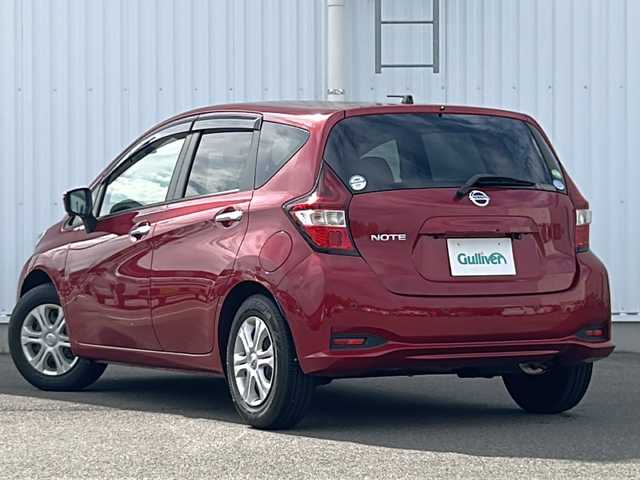 日産 ノート X Vセレクション 愛媛県 2020(令2)年 0.2万km 赤 純正SDナビ/バックカメラ/アラウンドビューモニター/インテリジェントルームミラー/Bluetooth/スマートキー/アイドリングストップ/ETC/純正ドライブレコーダー前のみ/オートライト/オートマチックハイビーム/オートLED/レーンキープアシスト/保証書/取扱説明書