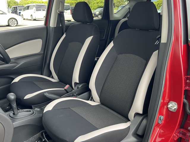 日産 ノート X Vセレクション 愛媛県 2020(令2)年 0.2万km 赤 純正SDナビ/バックカメラ/アラウンドビューモニター/インテリジェントルームミラー/Bluetooth/スマートキー/アイドリングストップ/ETC/純正ドライブレコーダー前のみ/オートライト/オートマチックハイビーム/オートLED/レーンキープアシスト/保証書/取扱説明書