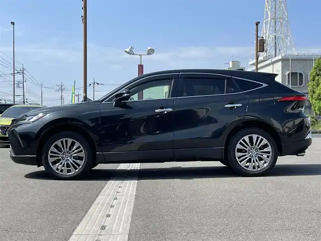 トヨタ ハリアー ハイブリッド Z 群馬県 2020(令2)年 8.3万km プレシャスブラックパール 純正12.3インチナビ/フルセグ(TV・BLUETOOTH・USB)/JBLプレミアムサウンド/電動リアゲート/全方位カメラ/デジタルルームミラー/追従走行クルーズコントロール/衝突軽減ブレーキ/ヘッドアップディスプレイ/ブラインドスポットモニター/レーンキープアシスト/LEDライト/フォグランプ/ドアバイザー/前後ドライブレコーダー/純正フロアマット/純正AW/純正ETC
