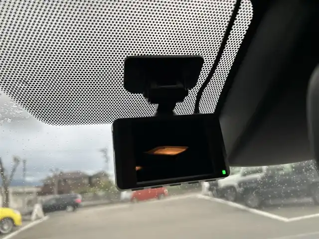 トヨタ カローラ スポーツ ハイブリッドG 愛媛県 2019(令1)年 3.1万km ホワイトパールクリスタルシャイン ワンオーナー/純正ディスプレイオーディオ(ナビ登録済み)/Bluetooth/USB/バックカメラ/ビルトインETC/ドライブレコーダー/トヨタセーフティセンス/アダクティブクルーズコントロール/プリクラッシュセーフティ/ブラインドスポットモニター/リヤクロストラフィックアラート/レーンキープアシストシステム/パーキングサポートブレーキ/ロードサインアシスト/LEDヘッドライト/オートライト/オートマチックハイビーム/電動パーキング/オートホールド/ドライブモード/純正16インチアルミホイール/純正フロアマット/純正ドアバイザー/トノカバー/プッシュスタート/スマートキー/スペアキー１本/保証書/取扱説明書
