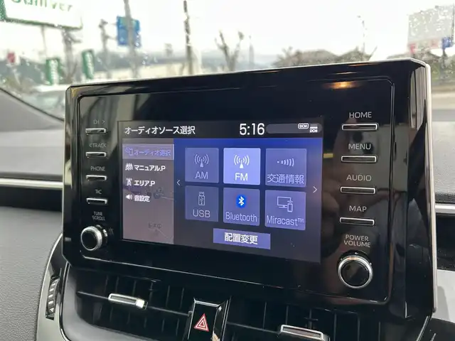 トヨタ カローラ スポーツ ハイブリッドG 愛媛県 2019(令1)年 3.1万km ホワイトパールクリスタルシャイン ワンオーナー/純正ディスプレイオーディオ(ナビ登録済み)/Bluetooth/USB/バックカメラ/ビルトインETC/ドライブレコーダー/トヨタセーフティセンス/アダクティブクルーズコントロール/プリクラッシュセーフティ/ブラインドスポットモニター/リヤクロストラフィックアラート/レーンキープアシストシステム/パーキングサポートブレーキ/ロードサインアシスト/LEDヘッドライト/オートライト/オートマチックハイビーム/電動パーキング/オートホールド/ドライブモード/純正16インチアルミホイール/純正フロアマット/純正ドアバイザー/トノカバー/プッシュスタート/スマートキー/スペアキー１本/保証書/取扱説明書