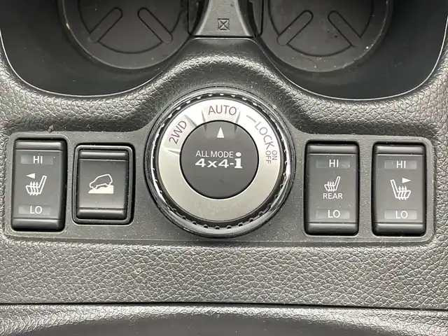 日産 エクストレイル 20Xi Vセレクション 群馬県 2020(令2)年 1.2万km ブリリアントシルバー 社外１１型ナビ　アダプティブクルーズコントロール　全周囲カメラ　ブラインドスポットモニター　シートヒーター　パワーシート　ドライブレコーダー　レーンキープアシスト　ＬＥＤヘッドライト　ＥＴＣ　禁煙車