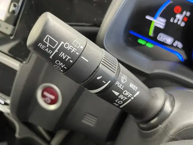 ホンダ フィット ハイブリット Lパッケージ 群馬県 2017(平29)年 7.4万km プレミアムホワイトパールⅡ 衝突被害軽減ブレーキ　純正７インチナビ　バックカメラ　クルーズコントロール　ＬＥＤ　ハーフレザーシート　純正１５インチＡＷ　ステアリングリモコン　ワイパーデアイザー　スマートキー　ＥＴＣ　禁煙車