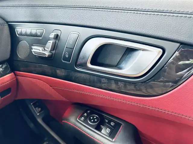 メルセデス・ベンツ ＳＬ４００ 大阪府 2018(平30)年 4.8万km オブシディアンブラック レーダーセーフティP/スカイルーフ/純正ナビ/TV/バックカメラ/applecarplay/純正19インチAW/LEDヘッドライト/電動リアゲート/ACC/ブラインドスポット/赤革/メモリ付きパワーシート/エアシートヒーター/クリアランスソナー/ETC/ドラレコ/レーダー探知機