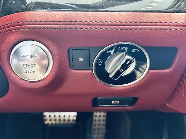 メルセデス・ベンツ ＳＬ４００ 大阪府 2018(平30)年 4.8万km オブシディアンブラック レーダーセーフティP/スカイルーフ/純正ナビ/TV/バックカメラ/applecarplay/純正19インチAW/LEDヘッドライト/電動リアゲート/ACC/ブラインドスポット/赤革/メモリ付きパワーシート/エアシートヒーター/クリアランスソナー/ETC/ドラレコ/レーダー探知機