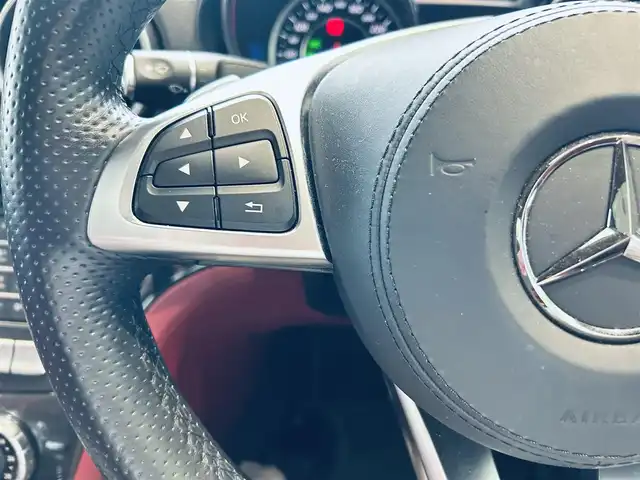 メルセデス・ベンツ ＳＬ４００ 大阪府 2018(平30)年 4.8万km オブシディアンブラック レーダーセーフティP/スカイルーフ/純正ナビ/TV/バックカメラ/applecarplay/純正19インチAW/LEDヘッドライト/電動リアゲート/ACC/ブラインドスポット/赤革/メモリ付きパワーシート/エアシートヒーター/クリアランスソナー/ETC/ドラレコ/レーダー探知機