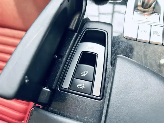 メルセデス・ベンツ ＳＬ４００ 大阪府 2018(平30)年 4.8万km オブシディアンブラック レーダーセーフティP/スカイルーフ/純正ナビ/TV/バックカメラ/applecarplay/純正19インチAW/LEDヘッドライト/電動リアゲート/ACC/ブラインドスポット/赤革/メモリ付きパワーシート/エアシートヒーター/クリアランスソナー/ETC/ドラレコ/レーダー探知機
