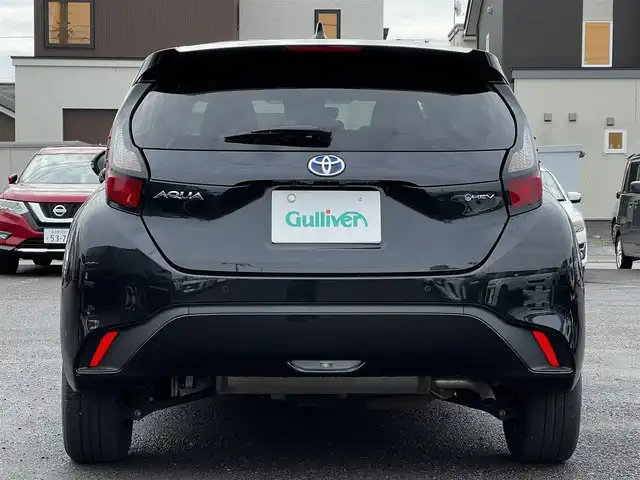 トヨタ アクア G 道央・札幌 2024(令6)年 2.5万km ブラックマイカ ４WD/寒冷地仕様/純正ディスプレイオーディオナビ/AM/FM/BT/トヨタセーフティセンス/衝突被害軽減ブレーキ/横滑り防止装置/レーダークルーズコントロール/レーンキープアシスト/クリアランスソナー/バックカメラ/ETC/アイドリングストップ/ワイパーデアイサー/DRIVEMODE/EVMODE/革巻きステアリング/ステアリングリモコン/AC100V/プッシュスタート/スマートキー/LEDヘッドライト/オートライト/オートマチックハイビーム/ヘッドライトレベライザー/電動格納ミラー/ヒーテッドドアミラー/ウィンカーミラー/社外フロアマット