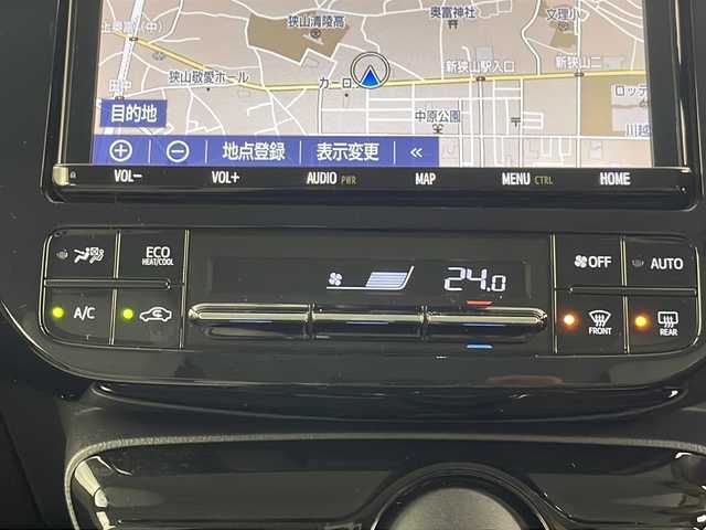 トヨタ プリウス Sツーリングセレクション 埼玉県 2019(令1)年 6.5万km ホワイトパールクリスタルシャイン モデリスタエアロ　/純正9インチナビ　/　　AM/FM/CD/DVD/BT/バックカメラ　/シートヒーター　/ビルトインETC　/レーダークルーズコントロール　/衝突軽減システム　/オートマティックハイビーム/レーンキープアシスト/コーナーセンサー/プッシュスタート/純正17インチアルミホイール　/純正フロアマット/ドアバイザー/トノカバー/フロントフォグランプ/LEDヘッドライト/ウィンカーミラー