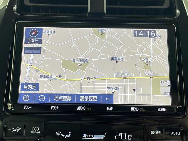 トヨタ プリウス Sツーリングセレクション 埼玉県 2019(令1)年 6.5万km ホワイトパールクリスタルシャイン モデリスタエアロ　/純正9インチナビ　/　　AM/FM/CD/DVD/BT/バックカメラ　/シートヒーター　/ビルトインETC　/レーダークルーズコントロール　/衝突軽減システム　/オートマティックハイビーム/レーンキープアシスト/コーナーセンサー/プッシュスタート/純正17インチアルミホイール　/純正フロアマット/ドアバイザー/トノカバー/フロントフォグランプ/LEDヘッドライト/ウィンカーミラー
