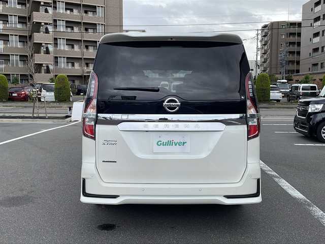 日産 セレナ ハイウェイスター V 長野県 2019(令1)年 4.3万km ブリリアントホワイトパール 純正10インチナビ/FM・AM・DVD・CD・フルセグTV・SD/Bluetooth Audio/アラウンドビューモニター/純正16インチアルミホイール/衝突被害軽減ブレーキ/両側パワースライドドア（ハンズフリー）/ブラインドスポットモニター/前後コーナーセンサー/クルーズコントロール/アイドリングストップ/ドライブレコーダー/LEDヘッドライト/オートライト/ETC/横滑り防止装置/純正フロアマット/取扱説明書/保証書
