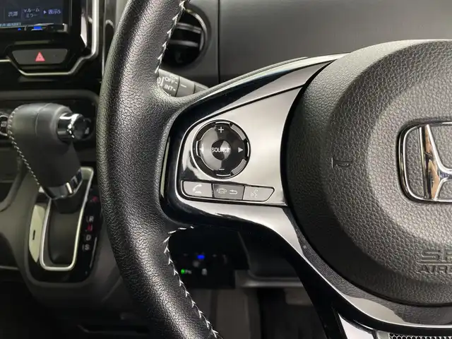 ホンダ Ｎ ＢＯＸ カスタム L ターボ 鹿児島県 2021(令3)年 3.7万km プラチナホワイトパール 禁煙車/ホンダセンシング/・衝突軽減ブレーキ/・レーンキープアシスト/・アダプティブクルーズコントロール/・オートハイビームアシスト/社外８V型SDナビ/・CD.DVD.SD.BT/フルセグTV/バックモニター/両側パワースライドドア/前席シートヒーター/ビルトインETC/LEDヘッドライト/LEDフォグランプ/純正ドライブレコーダー/革巻ステアリングホイール/ステアリングスイッチ/ECONスイッチ/クリアランスソナー/横滑り防止装置/プッシュスタート/スマートキー2個/純正14インチアルミホイール/純正フロアマット/シートバックテーブル/ロールサンシェード