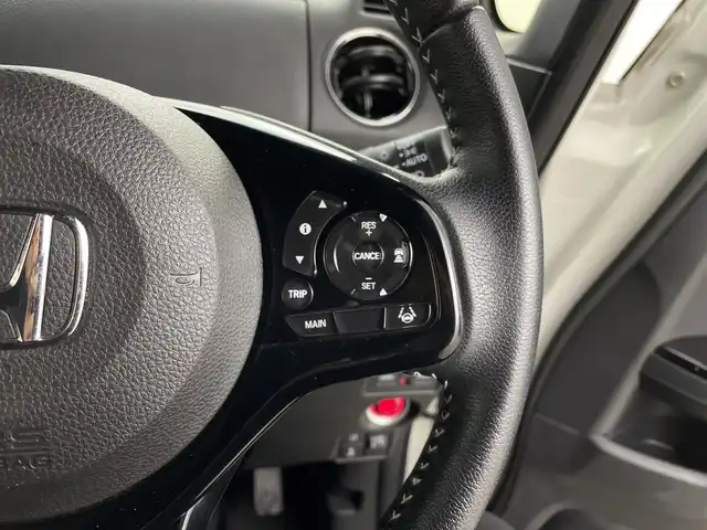 ホンダ Ｎ ＢＯＸ カスタム L ターボ 鹿児島県 2021(令3)年 3.7万km プラチナホワイトパール 禁煙車/ホンダセンシング/・衝突軽減ブレーキ/・レーンキープアシスト/・アダプティブクルーズコントロール/・オートハイビームアシスト/社外８V型SDナビ/・CD.DVD.SD.BT/フルセグTV/バックモニター/両側パワースライドドア/前席シートヒーター/ビルトインETC/LEDヘッドライト/LEDフォグランプ/純正ドライブレコーダー/革巻ステアリングホイール/ステアリングスイッチ/ECONスイッチ/クリアランスソナー/横滑り防止装置/プッシュスタート/スマートキー2個/純正14インチアルミホイール/純正フロアマット/シートバックテーブル/ロールサンシェード