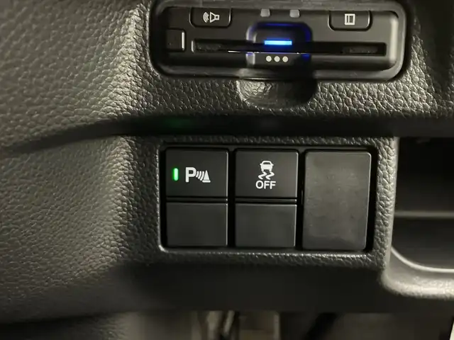 ホンダ Ｎ ＢＯＸ カスタム L ターボ 鹿児島県 2021(令3)年 3.7万km プラチナホワイトパール 禁煙車/ホンダセンシング/・衝突軽減ブレーキ/・レーンキープアシスト/・アダプティブクルーズコントロール/・オートハイビームアシスト/社外８V型SDナビ/・CD.DVD.SD.BT/フルセグTV/バックモニター/両側パワースライドドア/前席シートヒーター/ビルトインETC/LEDヘッドライト/LEDフォグランプ/純正ドライブレコーダー/革巻ステアリングホイール/ステアリングスイッチ/ECONスイッチ/クリアランスソナー/横滑り防止装置/プッシュスタート/スマートキー2個/純正14インチアルミホイール/純正フロアマット/シートバックテーブル/ロールサンシェード