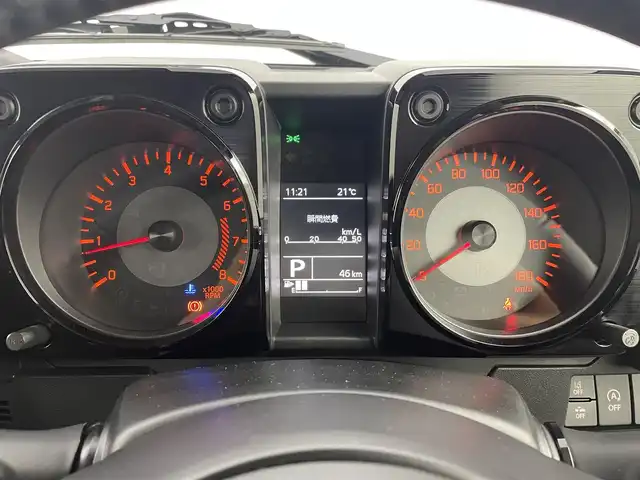 スズキ ジムニー ノマド FC 埼玉県 2025(令7)年 0.1千km 黒 登録済未使用車 シートヒーター 衝突被害軽減 LEDヘッドライト　レーダークルーズコントロール　スマートキー　純正フロアマット　背面タイヤ　純正15インチアルミ　ダウンヒルアシストコントロール　