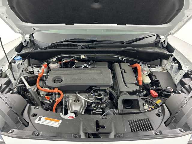 ホンダ ＺＲ－Ｖ ハイブリッド e:HEV Z 愛知県 2023(令5)年 1.2万km プラチナホワイトパール 禁煙車/４WD/純正9インチナビ/（AM/FM/USB/フルセグTV/Bluetooth）/全方位カメラ/BOSEサウンド/ワイヤレス充電/シーケンシャルウインカー/ホンダセンシング/・衝突軽減ブレーキ/・先行車発進お知らせ機能/・レーンキープアシスト/・ブラインドスポットモニター/・標識認識機能/・パーキングセンサー/・レーダークルーズコントロール/・オートマチックハイビーム/ETC2.0/レザーシート/全席シートヒーター/パワーシート/メモリシート/ステアリングヒーター/革巻きステアリング/パワーバックドア/ダウンヒルアシスト/パドルシフト/純正18インチアルミホイール/スマートキー/スペアキー有/プッシュスタート/LEDヘッドライト/オートライト/ワンタッチウインカー/横滑り防止装置/電動格納ミラー